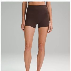 4-inch inseam Lululemon Align shorts size 4